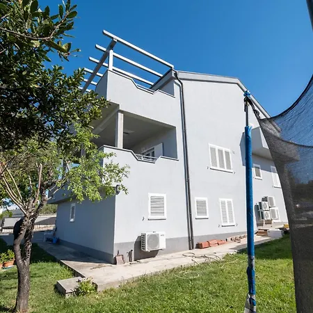 With A Parking Space - 23015